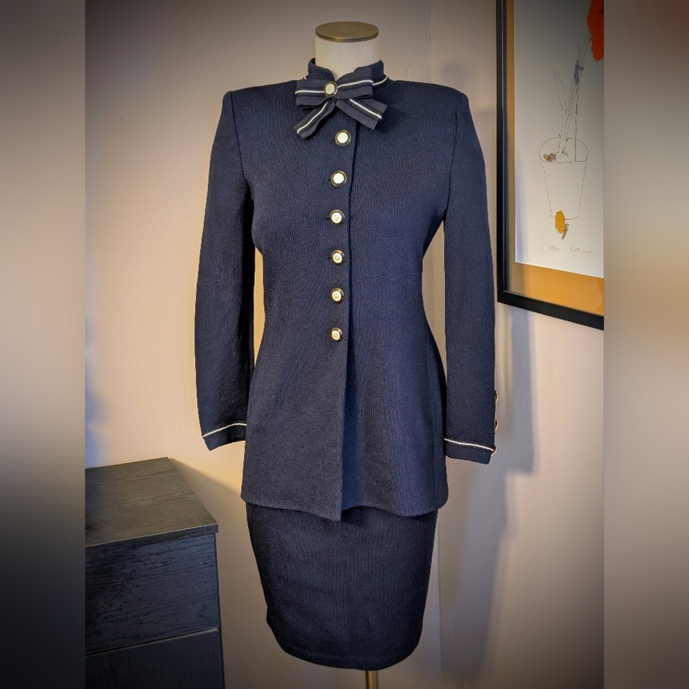 St. John Collection VINTAGE 90s navy blue skirt jacket set Small 2-4